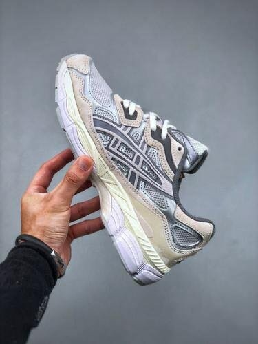 Chaussures ASICS