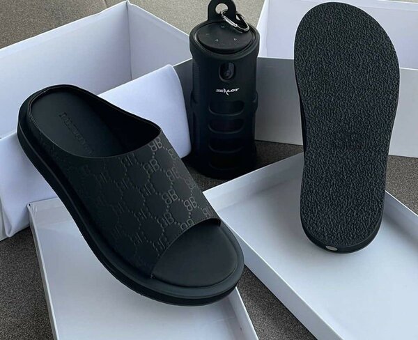 Men slippers