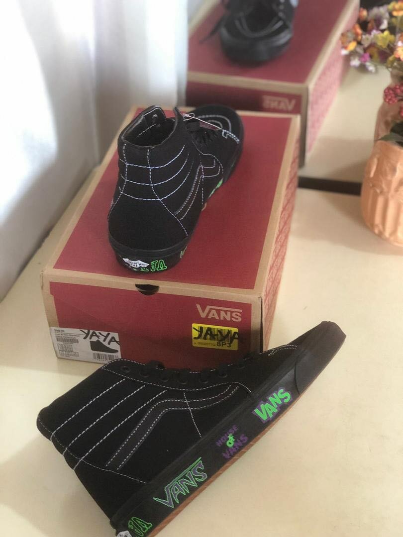 VANS MONTANTE