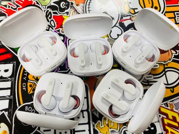JBL LIVE PRO PLUS