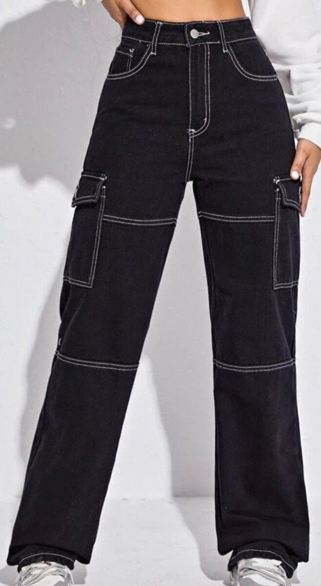black cargo jean