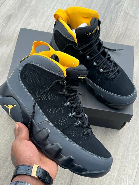 Air Jordan 9 Retro