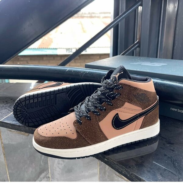 AIR JORDAN 1