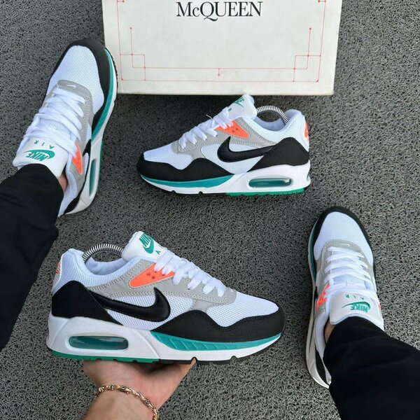NIKE AIRMAX CLASSIC