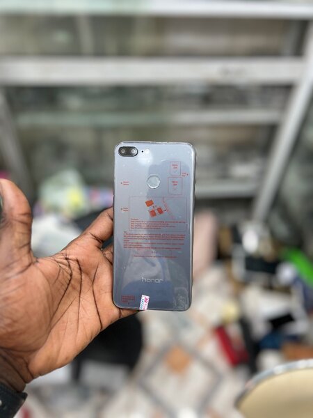 HONOR 9