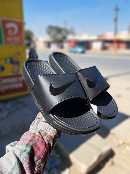 Unisex slides