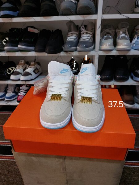 NIKE DUNK SB
