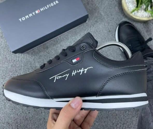 *TOMMY HILFIGER*