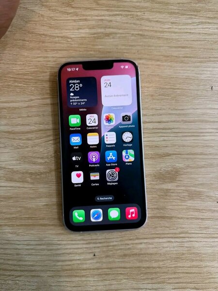 Iphone 14 simple