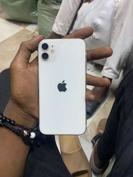iPhone 11