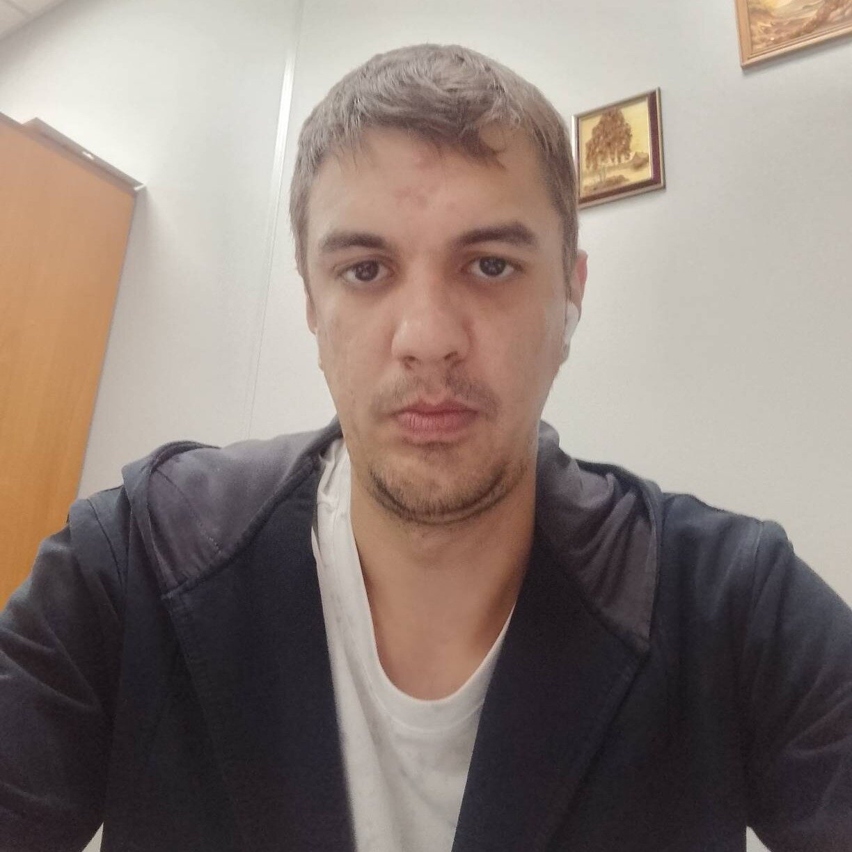 Денис Воложанин