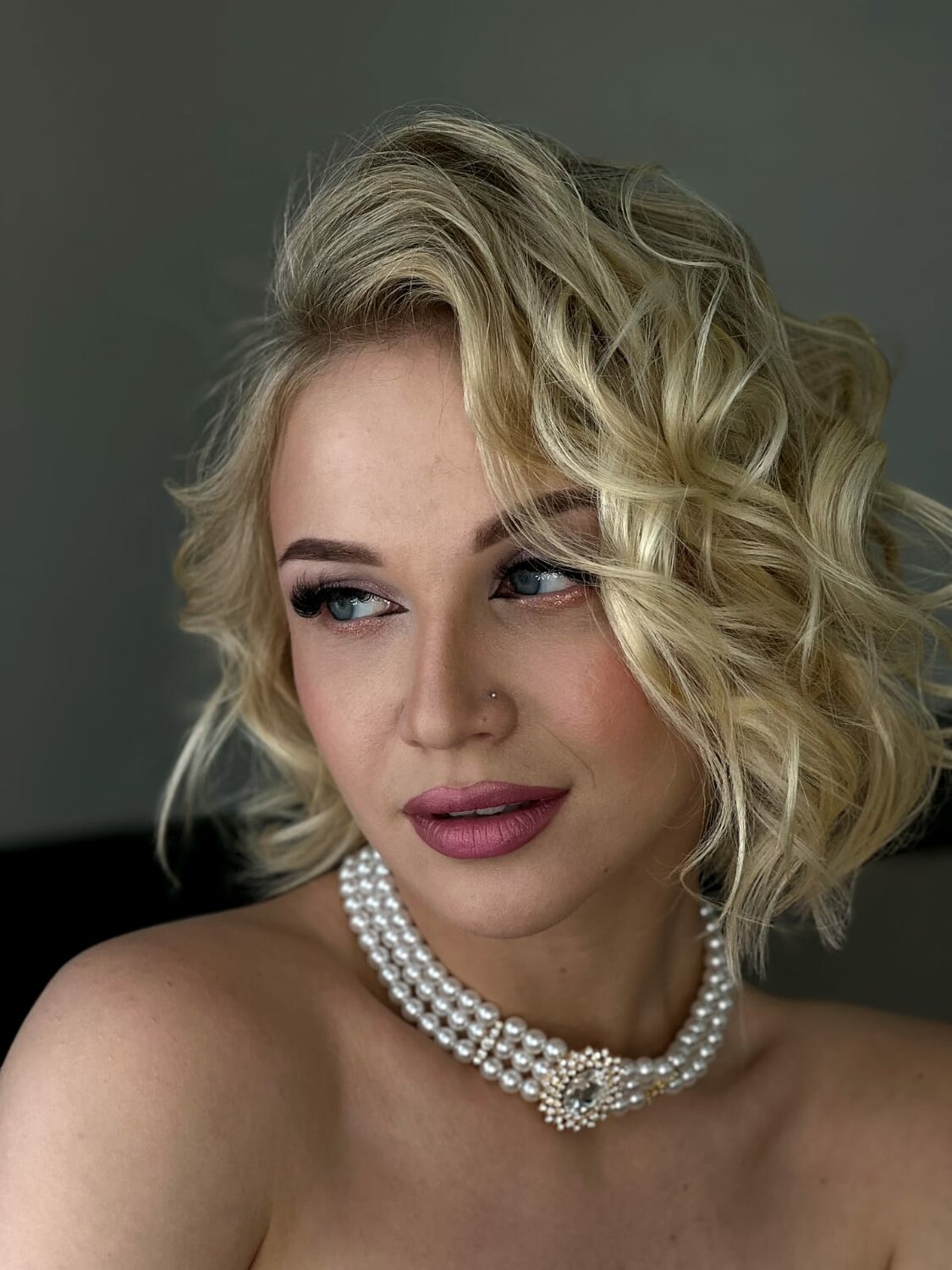 полина гагарина, полина сергеевна гагарина, свадебный макияж и прическа, свадебная макияж, прическа макияж