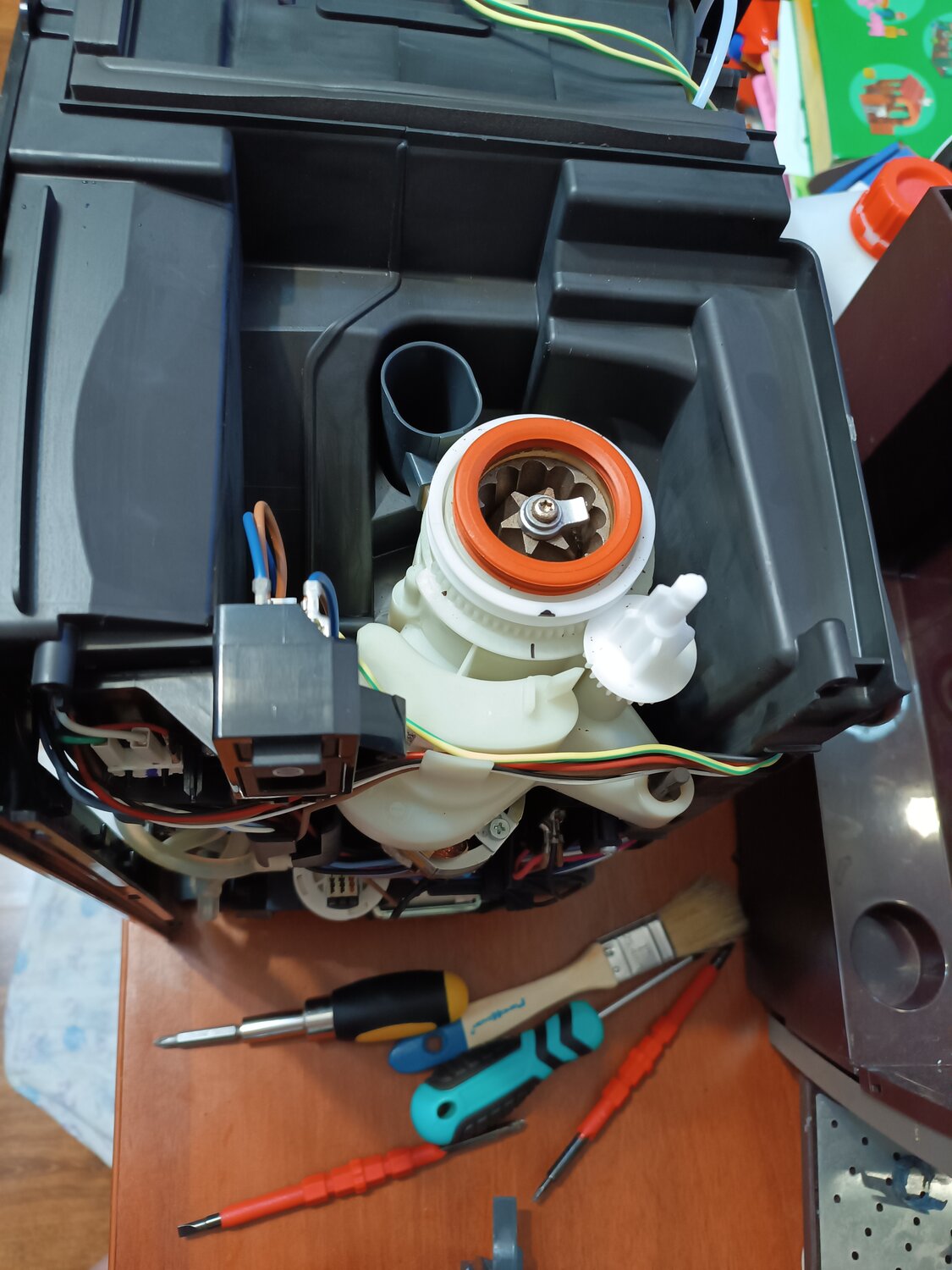 кофемашина делонги, кофемашина саеко, кофемашин delonghi, кофемашина, разборка кофемашины