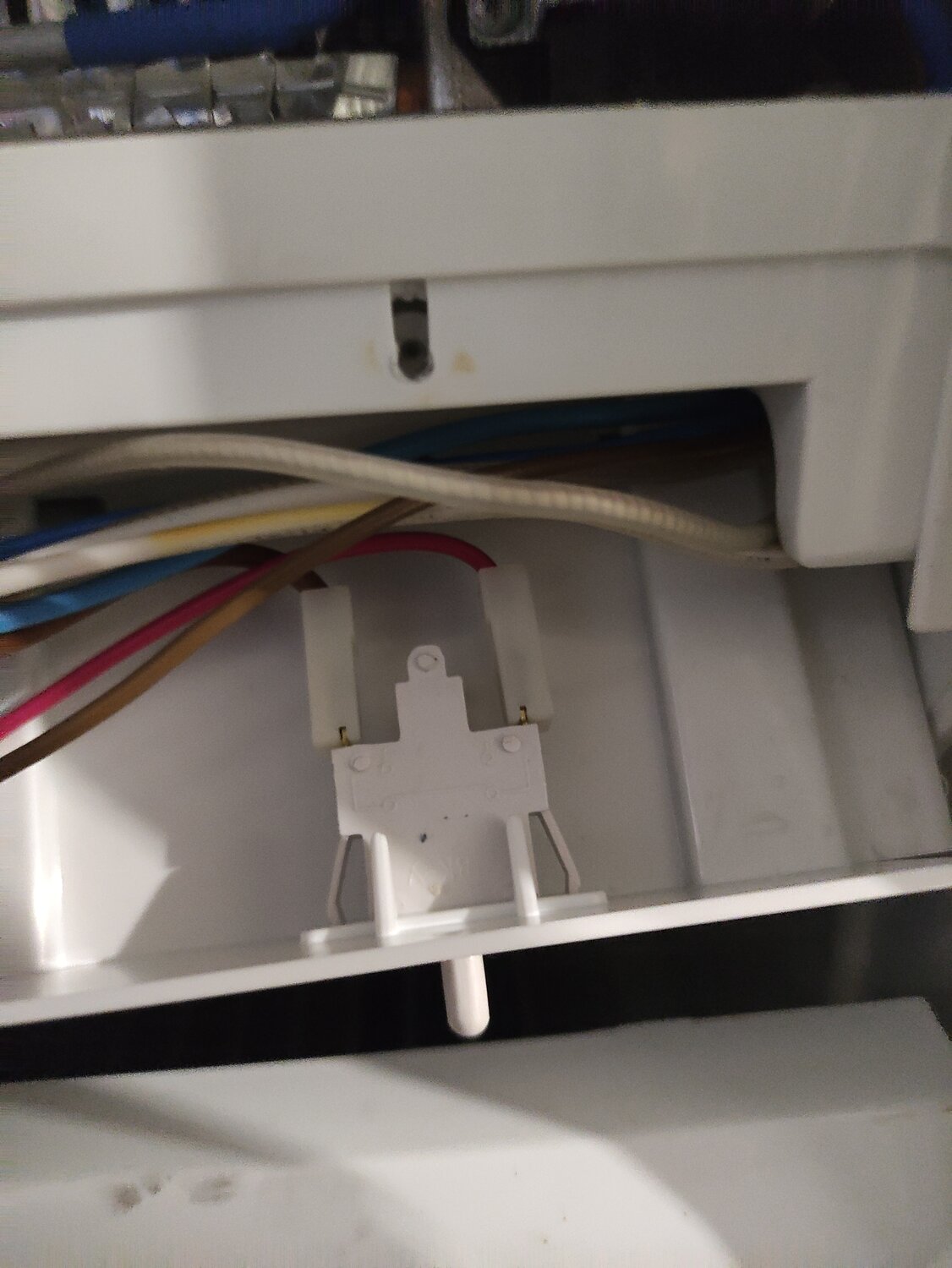 терморегулятор холодильника, бытовая техника, холодильника атлант, холодильник бош kgs39z25, газовая колонка занусси gwh 10