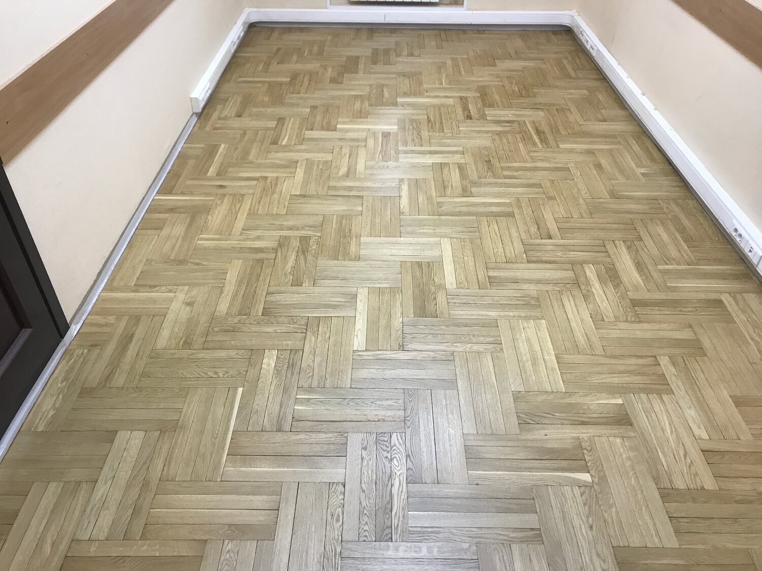 укладка паркета елочкой, циклевка паркета елочка, линолеум паркет елочка, паркет елочка, паркет штучный