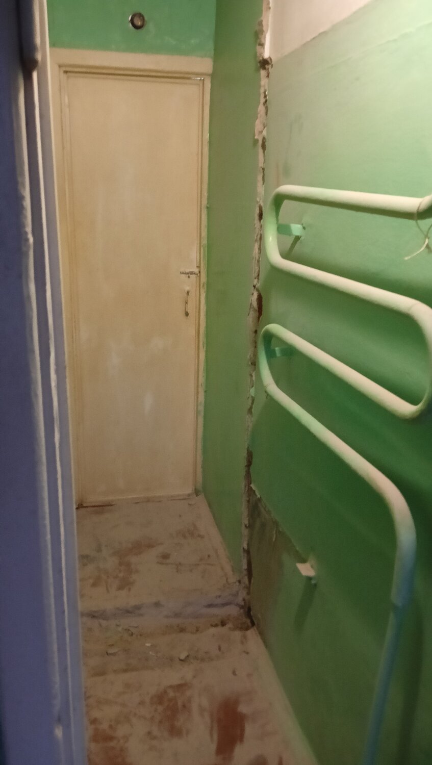 санузел в панельном доме, демонтаж стены между ванной и туалетом, ванная в панельном доме, санузел в хрущевке, ванная в хрущевке старая