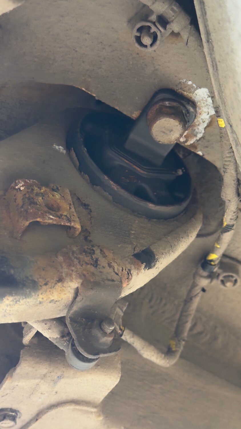 замена сайлентблоков задней балки, сайлентблок задней балки hyundai solaris, сайлентблок задней балки ниссан альмера классик, сайлентблок заднeй балки, сайлентблок задней балки ситроен с4 седан