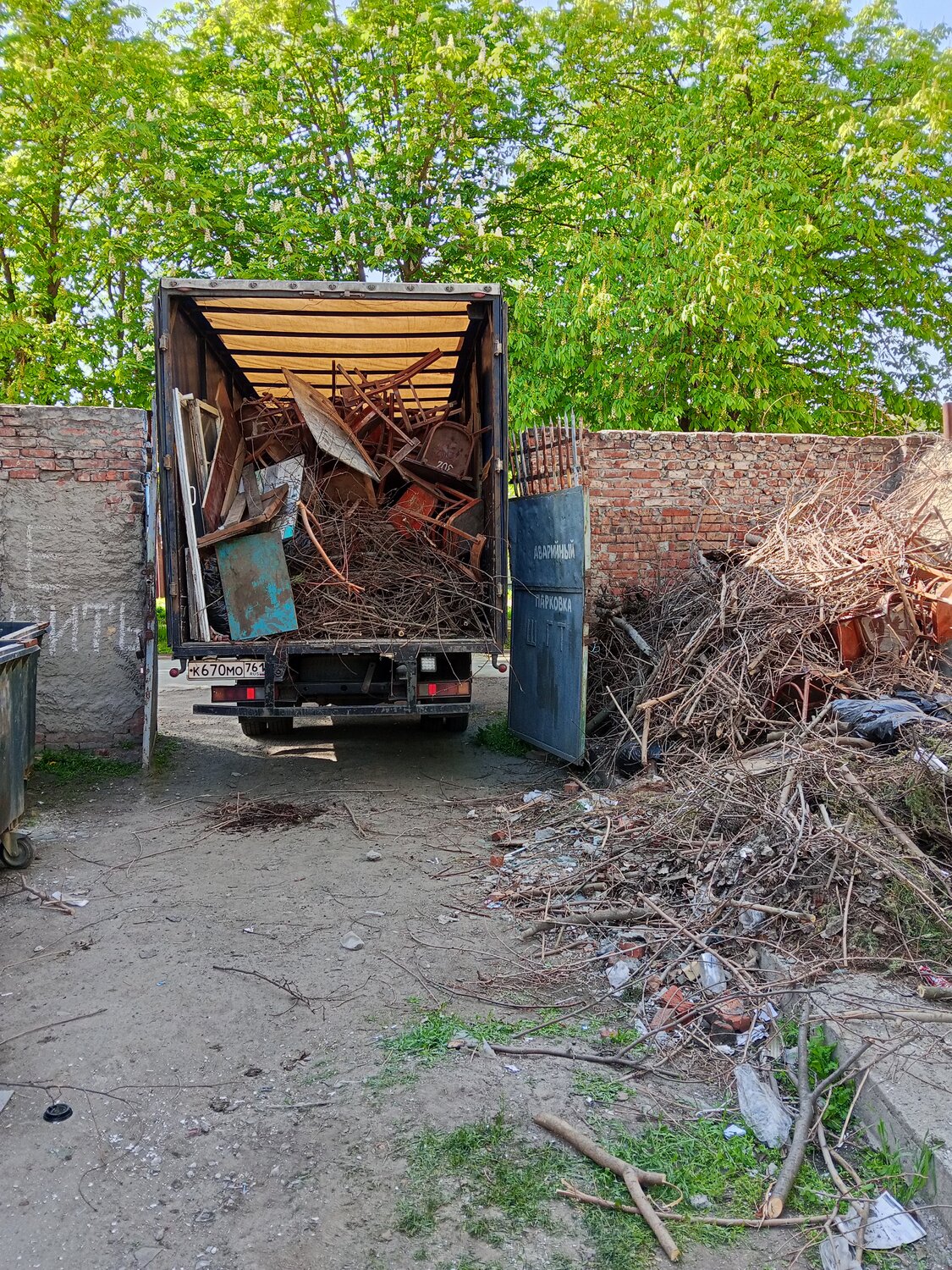 вывоз строительного мусора, газель вывоз мусора, вывоз мусора, вывоз строительного мусора газель, вывоз мусора камаз