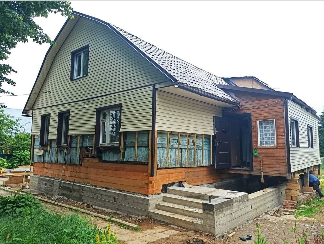 Замена нижних венцов деревянного дома
