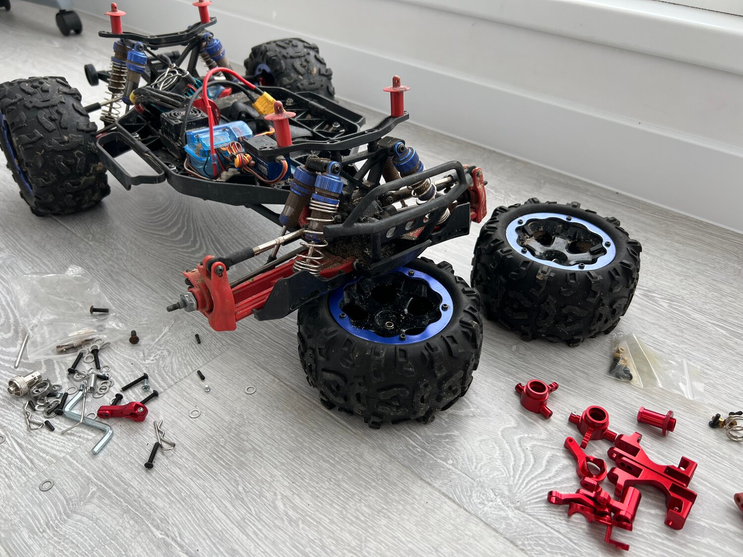 радиоуправляемая машина, радиоуправляемый монстр remo hobby, машина на радиоуправление, игрушка радиоуправляемая, traxxas summit 1/16 vxl