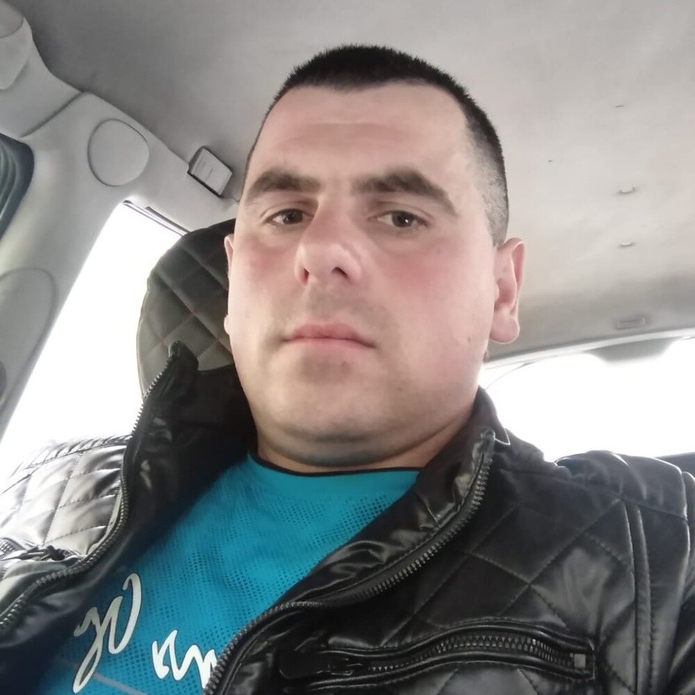 Юрий Николаев