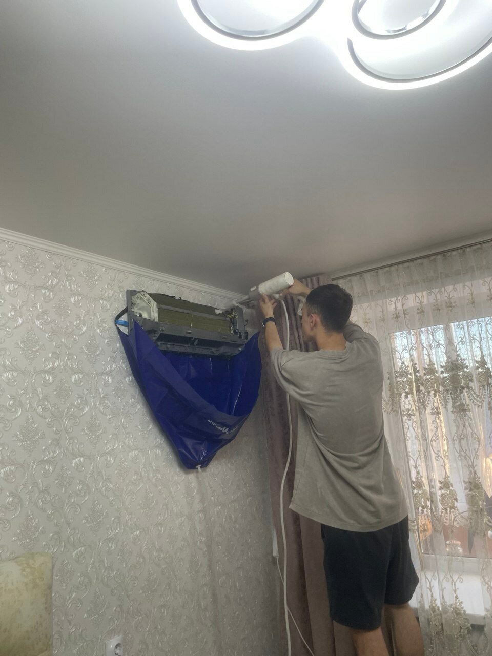 обслуживание кондиционера, монтаж кондиционера, кондиционер, обслуживание сплит систем, ремонт кондиционера