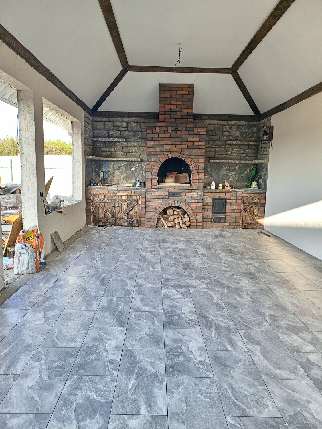 барбекю комплекс, печи барбекю, барбекю комплекс из кирпича, печь с мангалом, камин барбекю