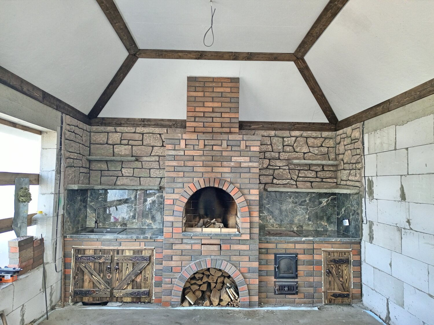 печи барбекю, барбекю комплекс, печь с мангалом, барбекю комплекс из кирпича, барбекю комплекс из кирпича под ключ