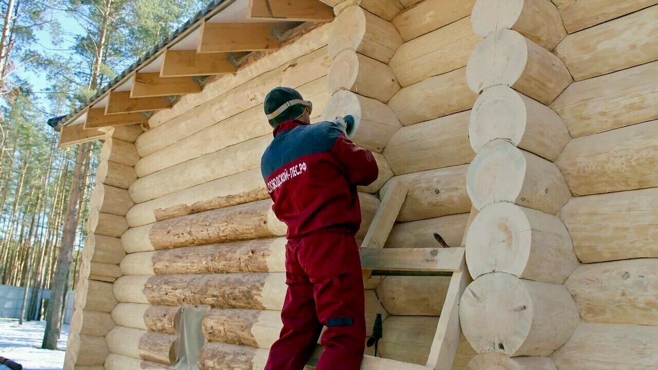 шлифовка сруба, тиккурила 5062 оцилиндрованного бревна, герметизация сруба, шлифованный сруб, покраска сруба
