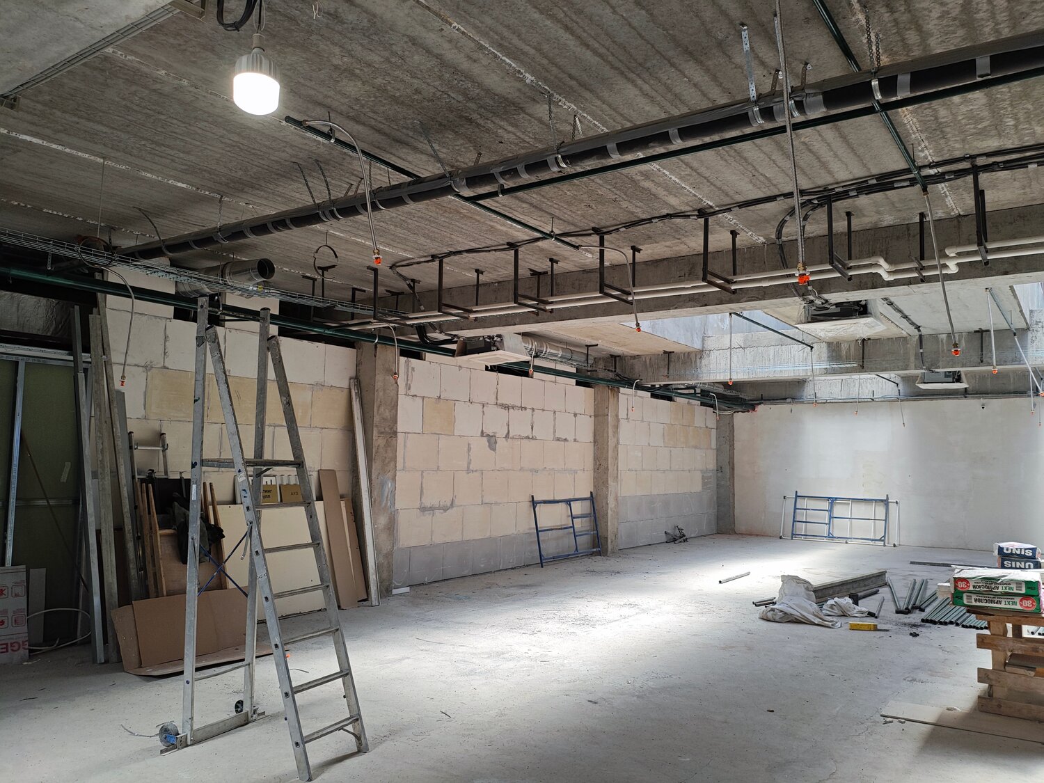 помещение, производственное помещение, электромонтаж производственных помещений, торговое помещение, строительства