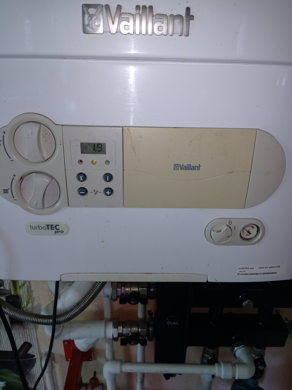 газовый котел vaillant, vaillant котел, газовый настенный котел vaillant turbotec pro vuw, двухконтурный настенный газовый котел vaillant, газовый котел вайлант
