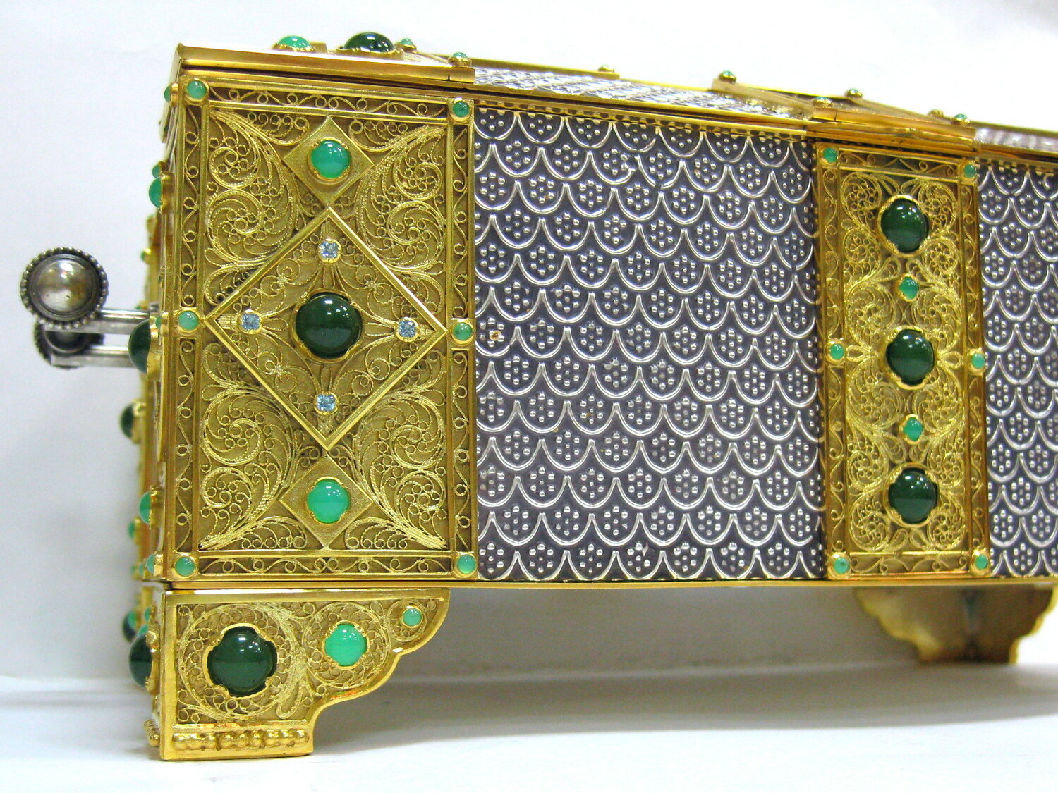 ларец малахитовая шкатулка, ларец "королевский дворец" (малахит), сокровища малахитовой шкатулки, ларец с, шкатулка из малахита