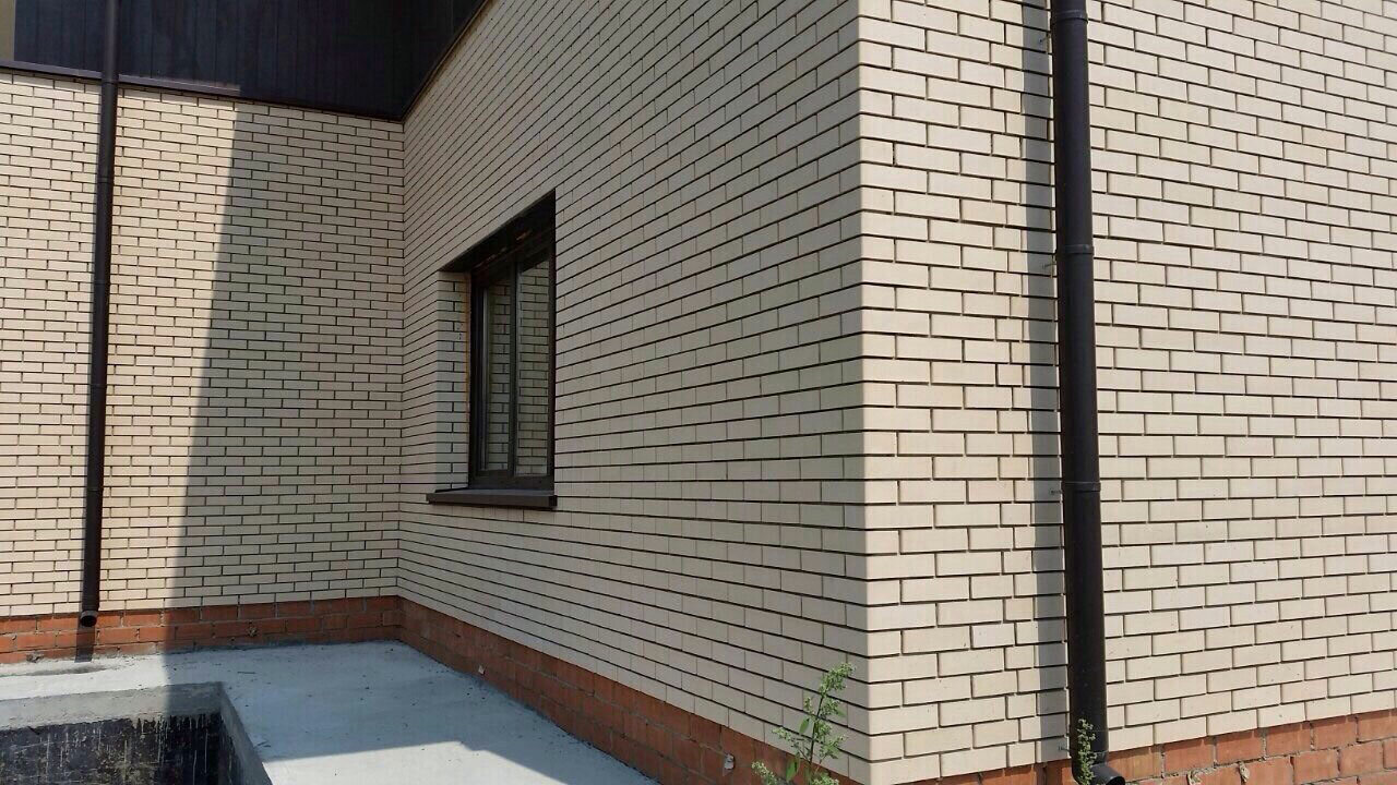 облицовочный кирпич слоновая кость, белый облицовочный кирпич, белый облицовочный кирпич для фасада, дом из белого кирпича старый оскол, кирпич облицовочный