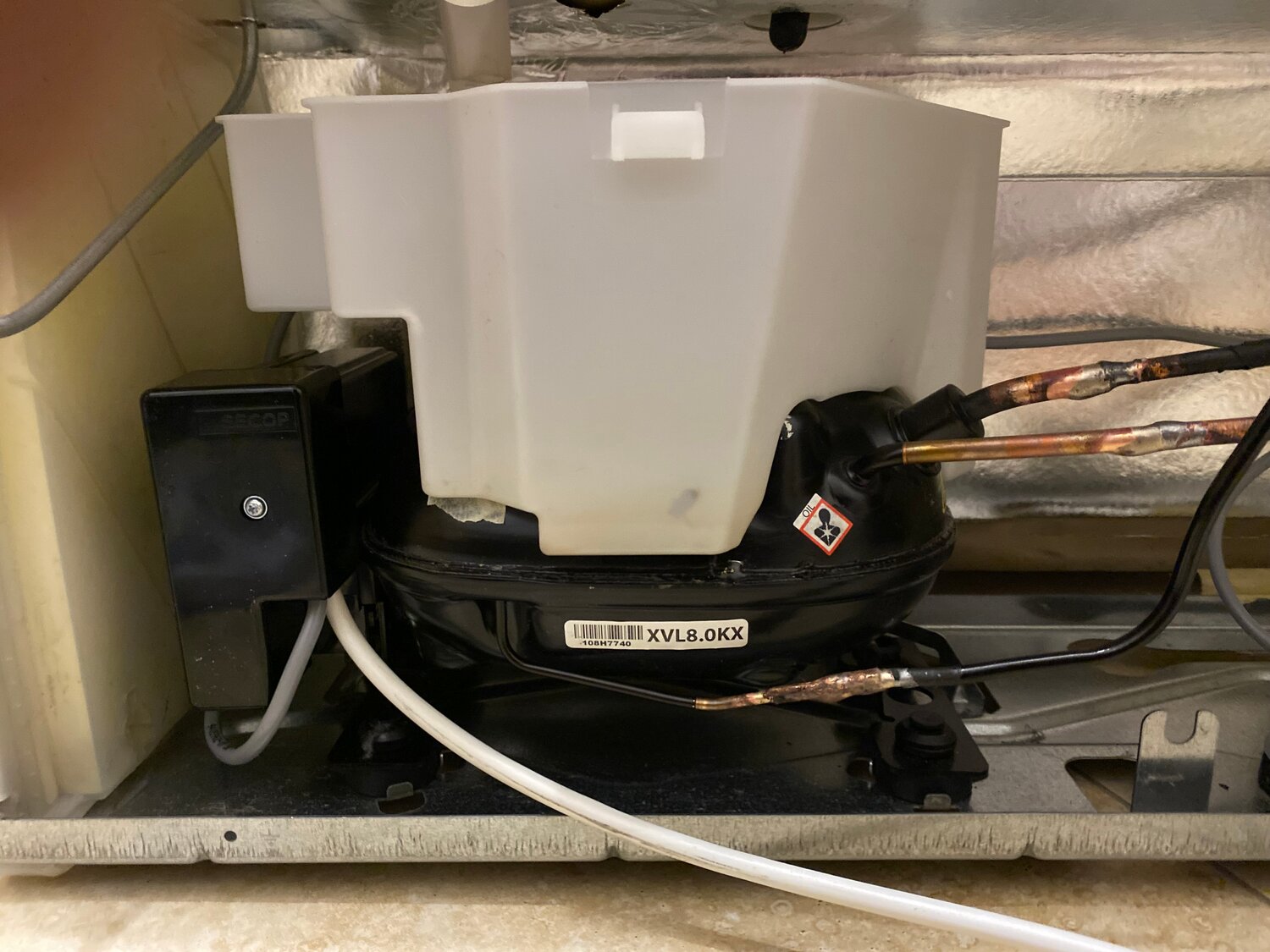 холодильник, морозильник indesit dfz 4150.1 s, холодильник beko, холодильник indesit dfm 4180 s, холодильник beko rcsk 270m20 w
