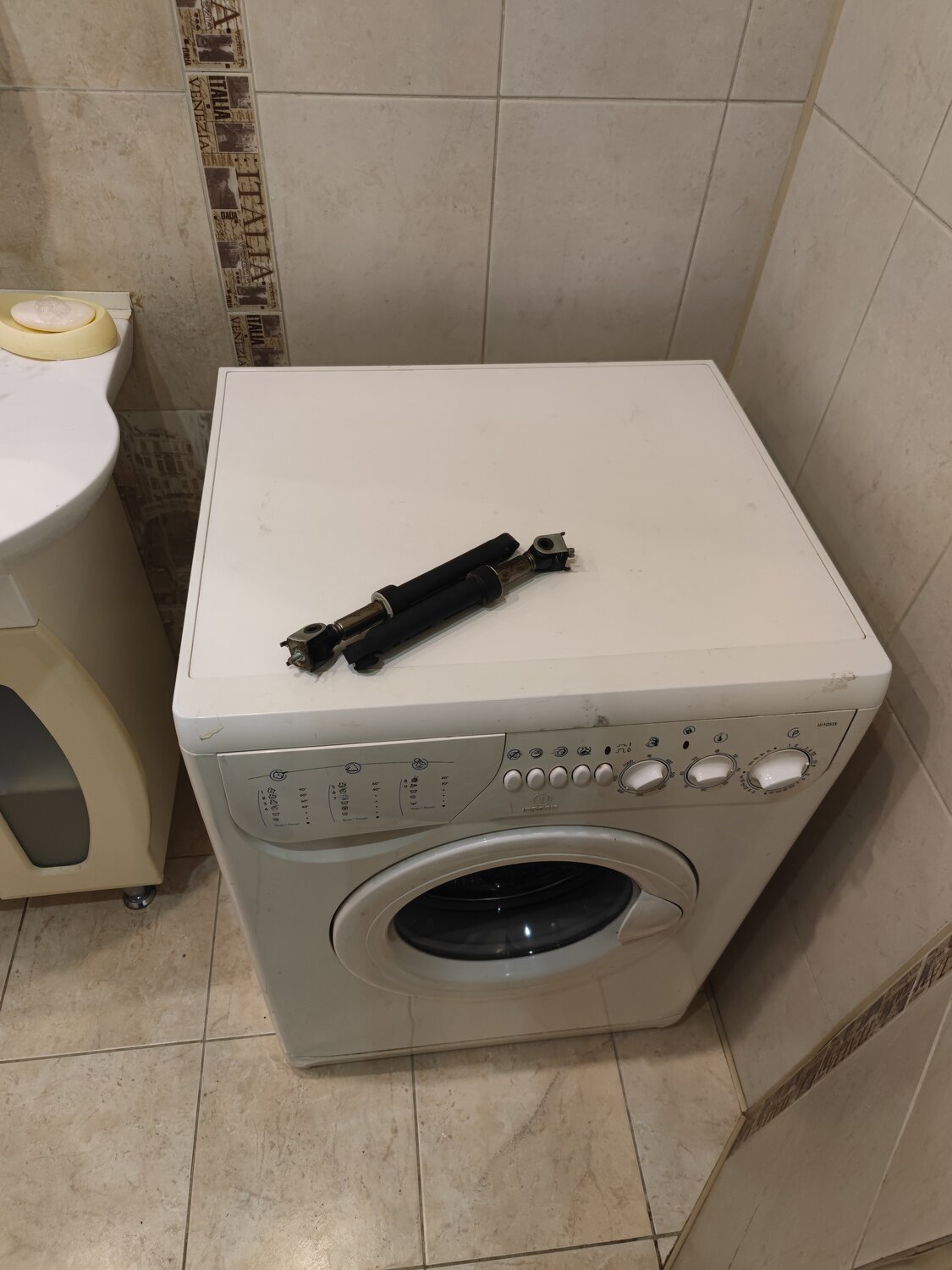 стиральная машина indesit, стиральная машина индезит, стиральная машина аристон, стиральная машина индезит 4 кг, стиральная машинка индезит