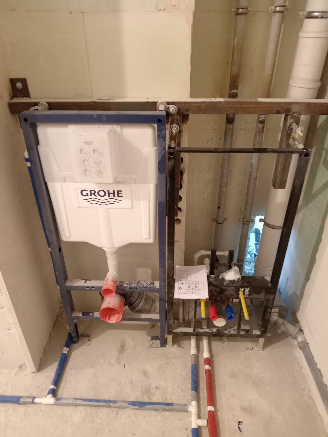 инсталляция grohe, инсталляция грое монтаж, монтаж инсталляции унитаза, короб под инсталляцию грое, инсталляция грое подвод воды