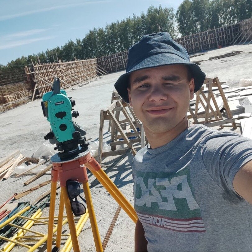 Александр Кайнов