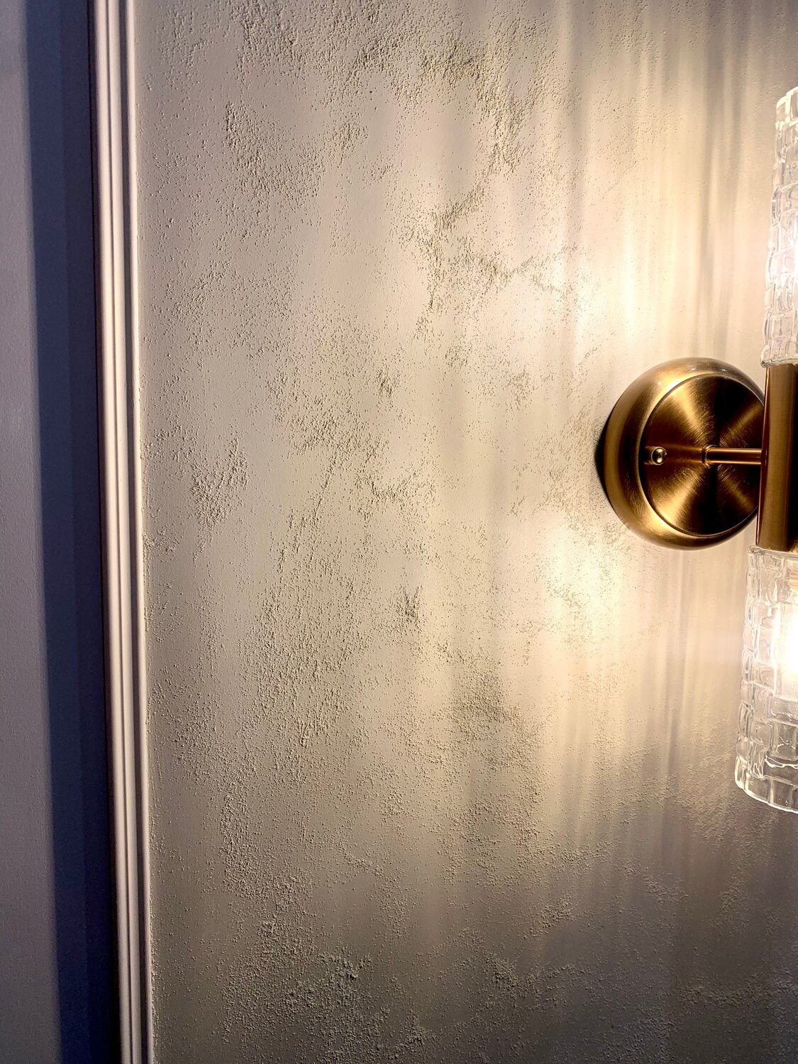 настенный светильник современный, декоративная штукатурка, настенные светильники, уличный светильник настенный, настенный светильник trilogy by articolo lighting