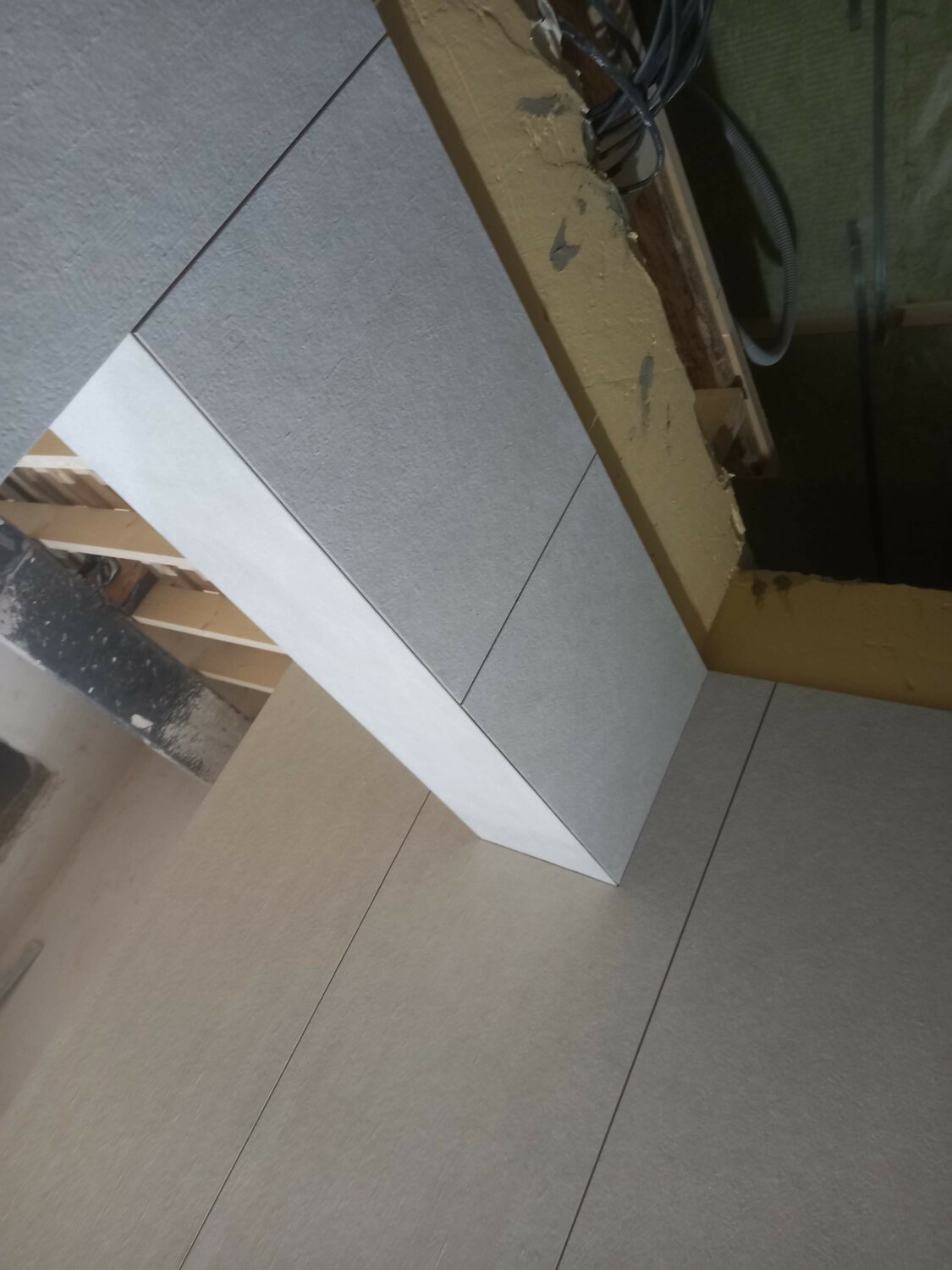 плитка под 45 градусов, керамогранит, укладка плитки, запил плитки под 45 градусов, плитка