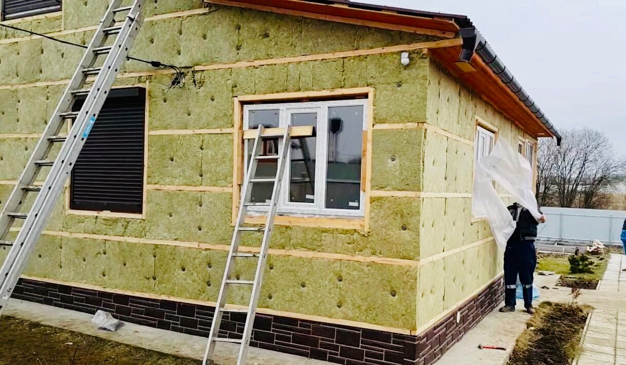 утепление дома, утепление фасада дома, утеплить дом снаружи, утепление дома снаружи, утепление под сайдинг