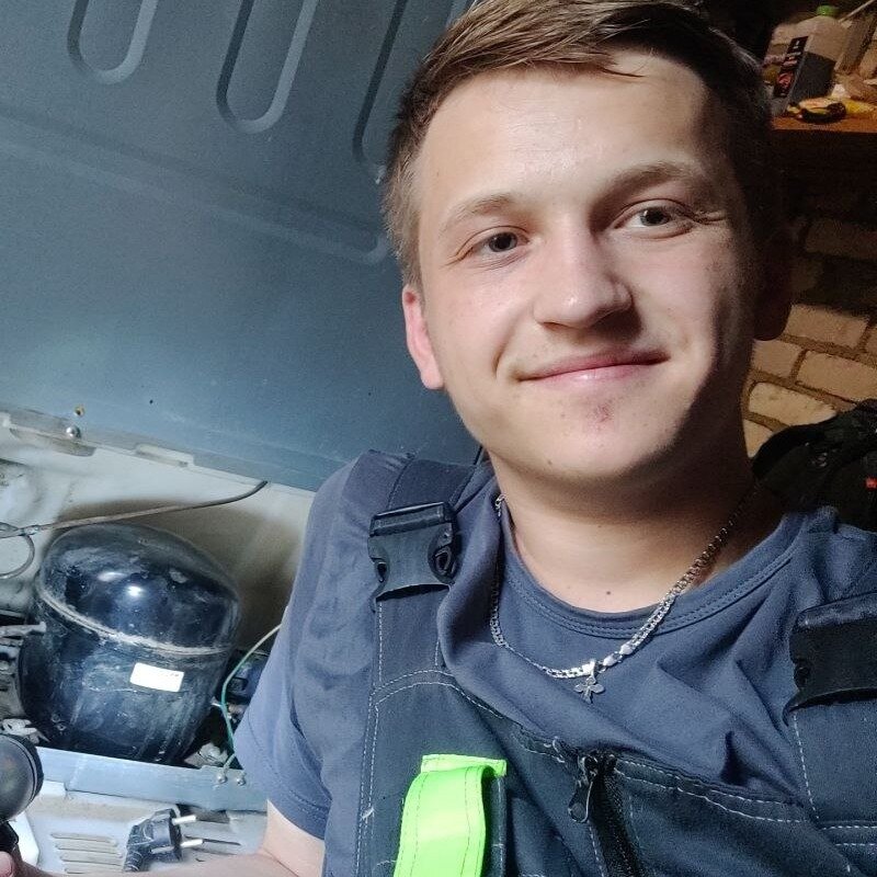 Александр Волков