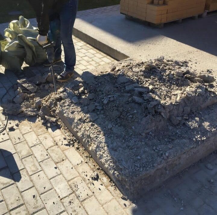 укладка брусчатки, тротуарная плитка, благоустройство, керченский камень, площадь ушакова севастополь реконструкция