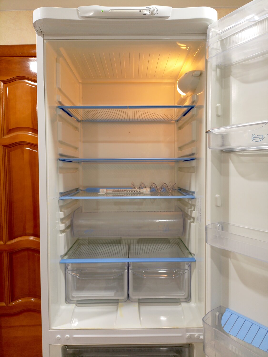холодильник indesit, холодильник индезит, indesit, холодильник, холодильник бу