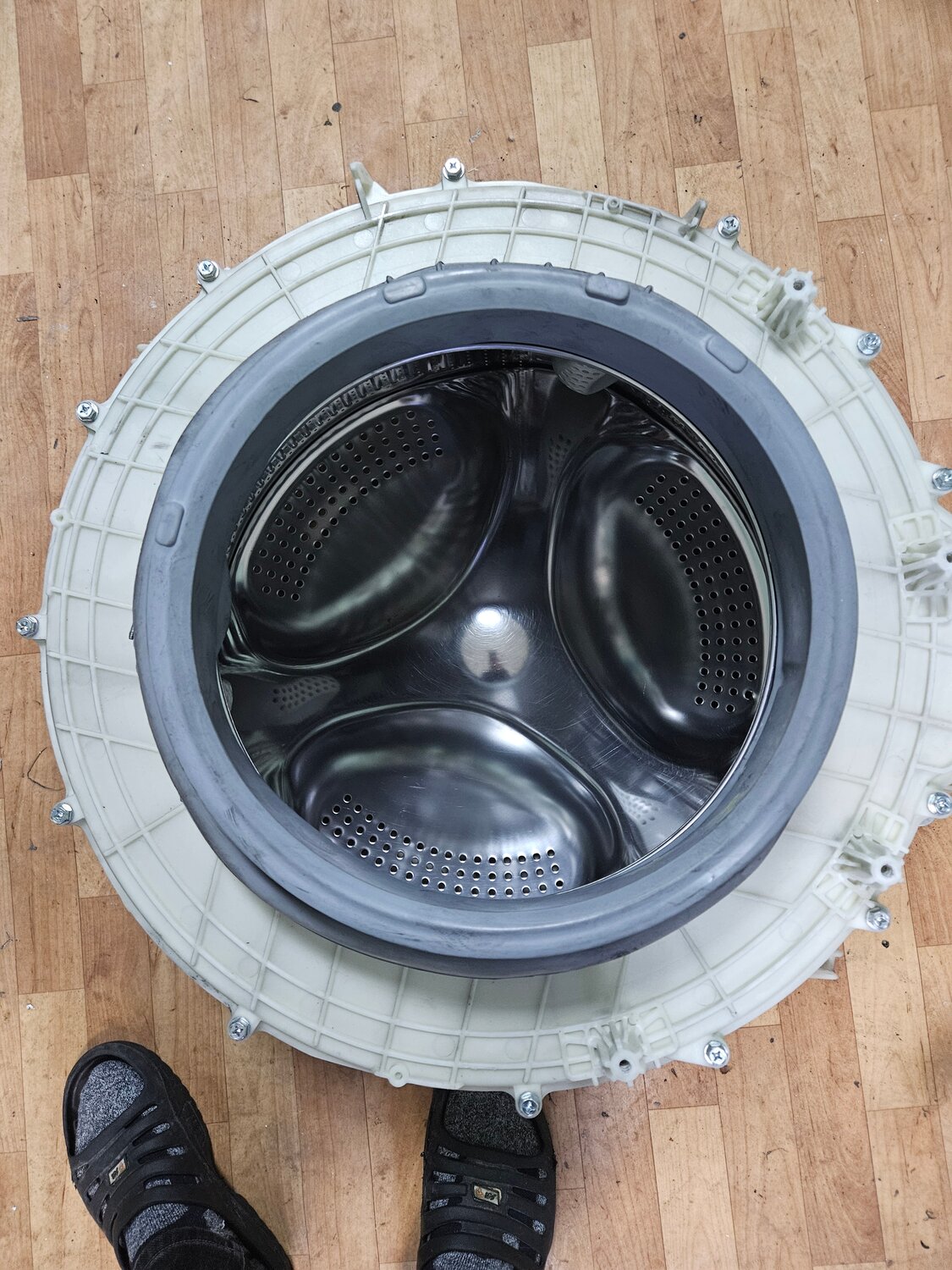 барабан стиральной машины, бак для стиральной машины indesit c00282747, новая стиральная машина, стиральная машина бу, стиральная машина аристон