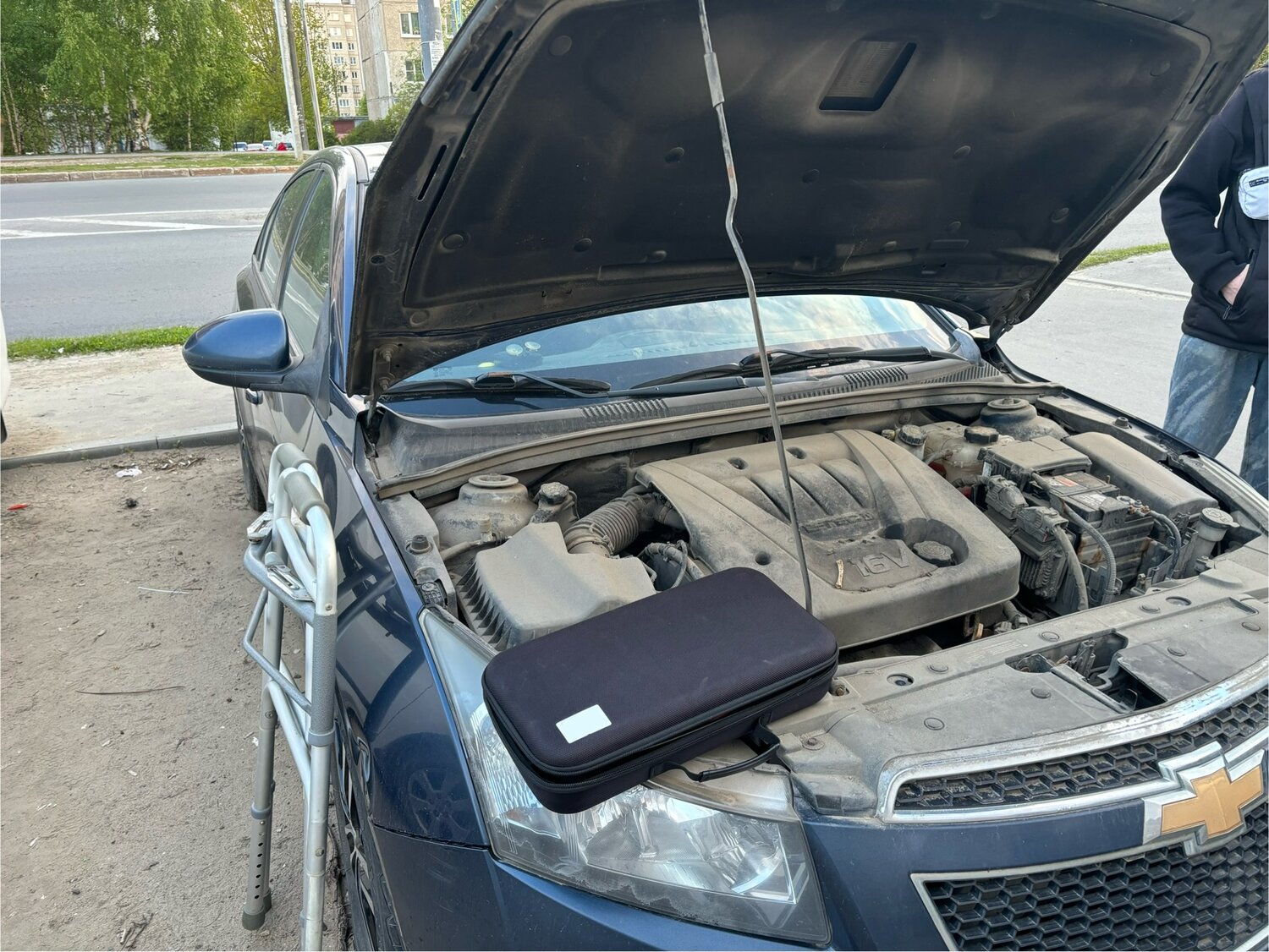 cruze, checrolet cruze, шевроле круз открытый капот, кат для шевроле круз, капот шевроле круз