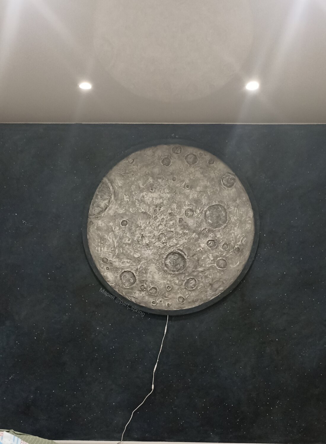 неизвестная луна, монета, луна, картина луны, gold moon chandelier catellani smith