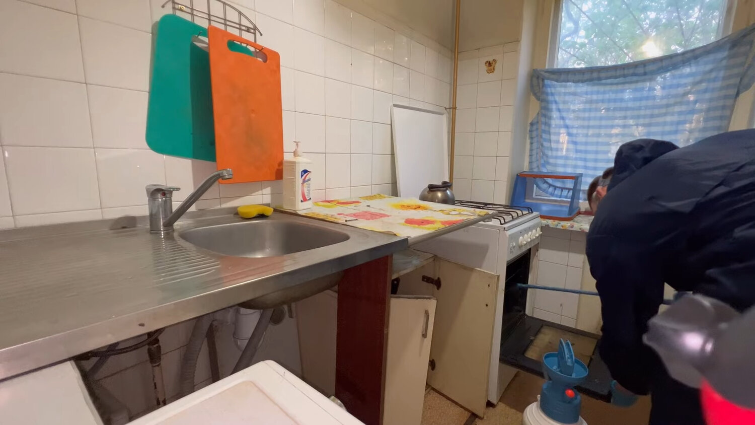 мойка, кухонная мойка, вещи в квартире, интерьер кухни, мини кухня