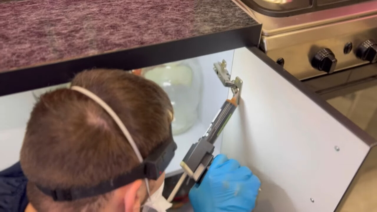 инъектор безыгольный ибв-02, инъектор, процесс, исследование, вещи в квартире