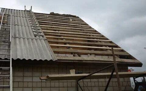 кровля из шифера, шиферная кровля, крыша шифер, шиферная кровля обрешетка, монтаж шифера на крышу
