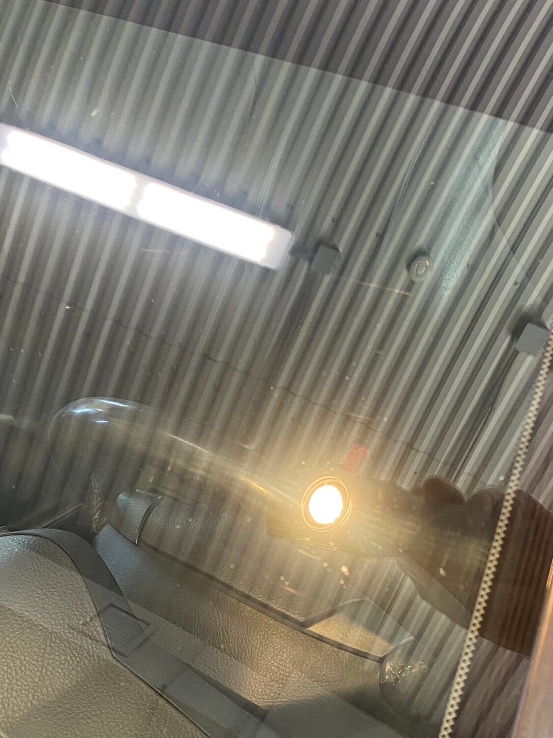 полировка лобового стекла, полировка стекла автомобиля, полировка стекла, полировка лобового стекла автомобиля, полировка